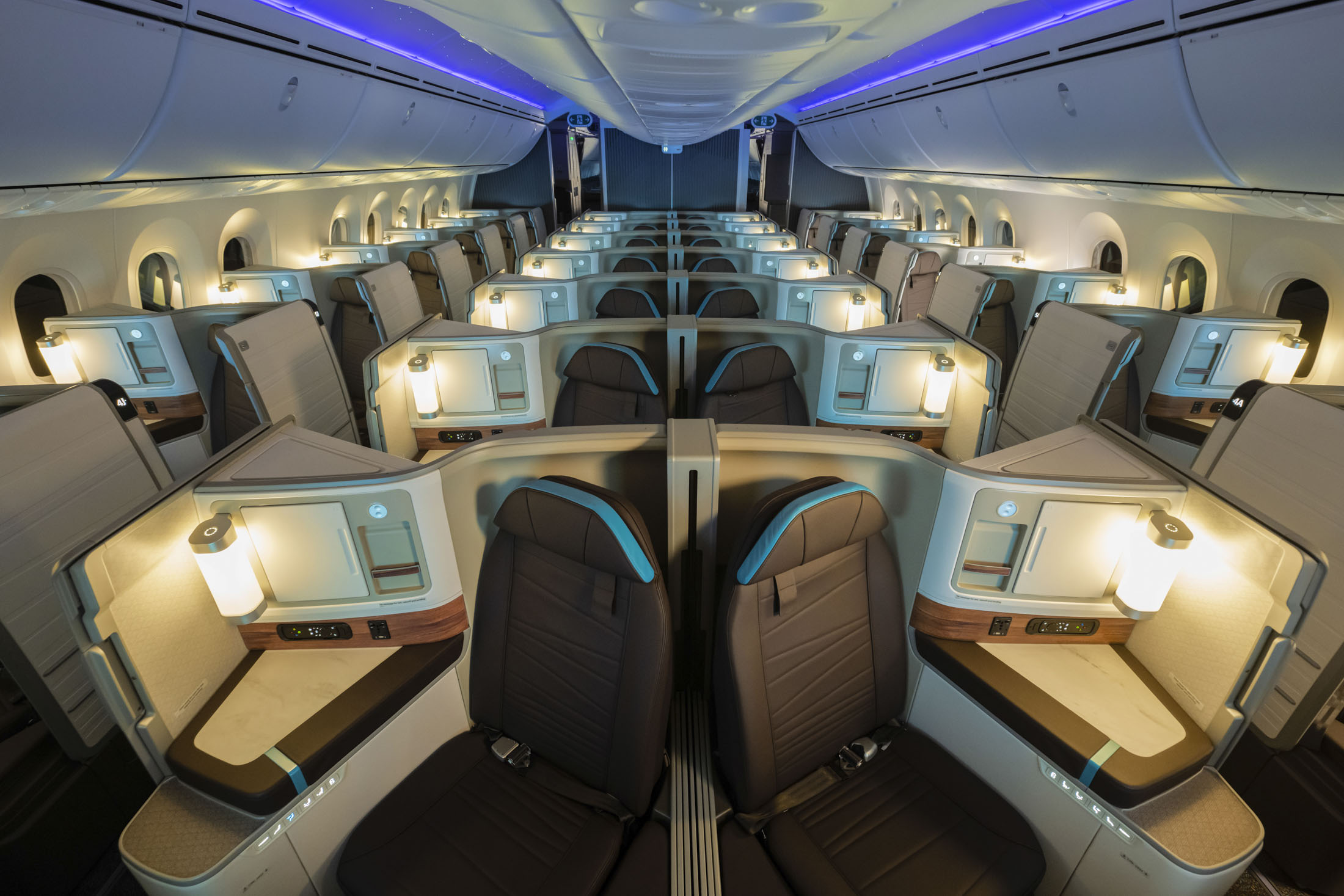 6 Best New Business-Class Cabins from Lufthansa, American Airlines and More  - Bloomberg