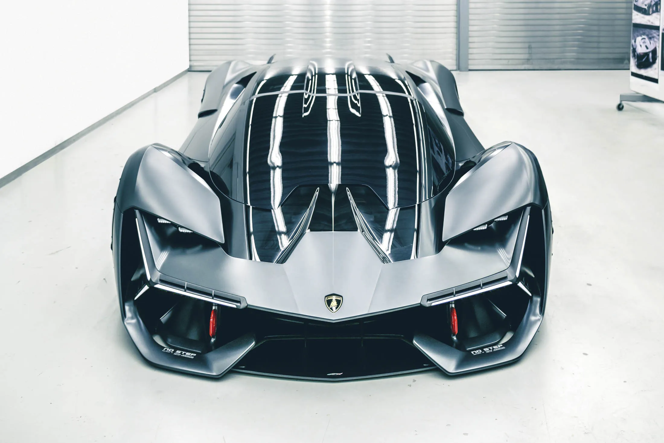 ランボルギーニ ランボルギーニ、自己回復する電動スーパーカー披露－MITと協力