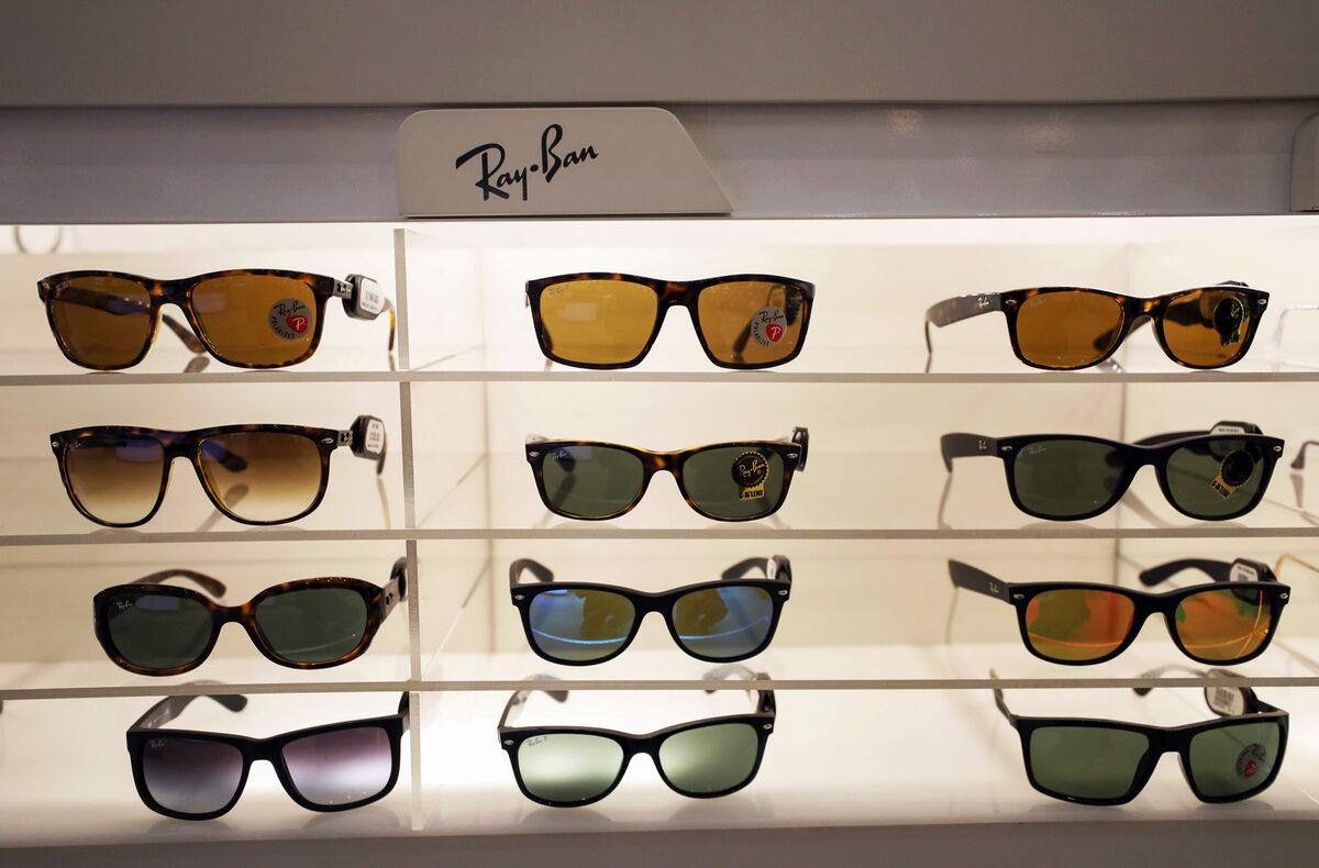 Ray-Ban Maker's Outlook Dimmed by France-Italy Leadership Clash - Bloomberg