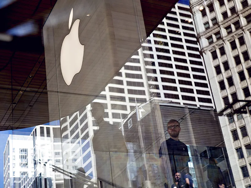 Media Preview Of New Apple Inc. Michigan Avenue Store