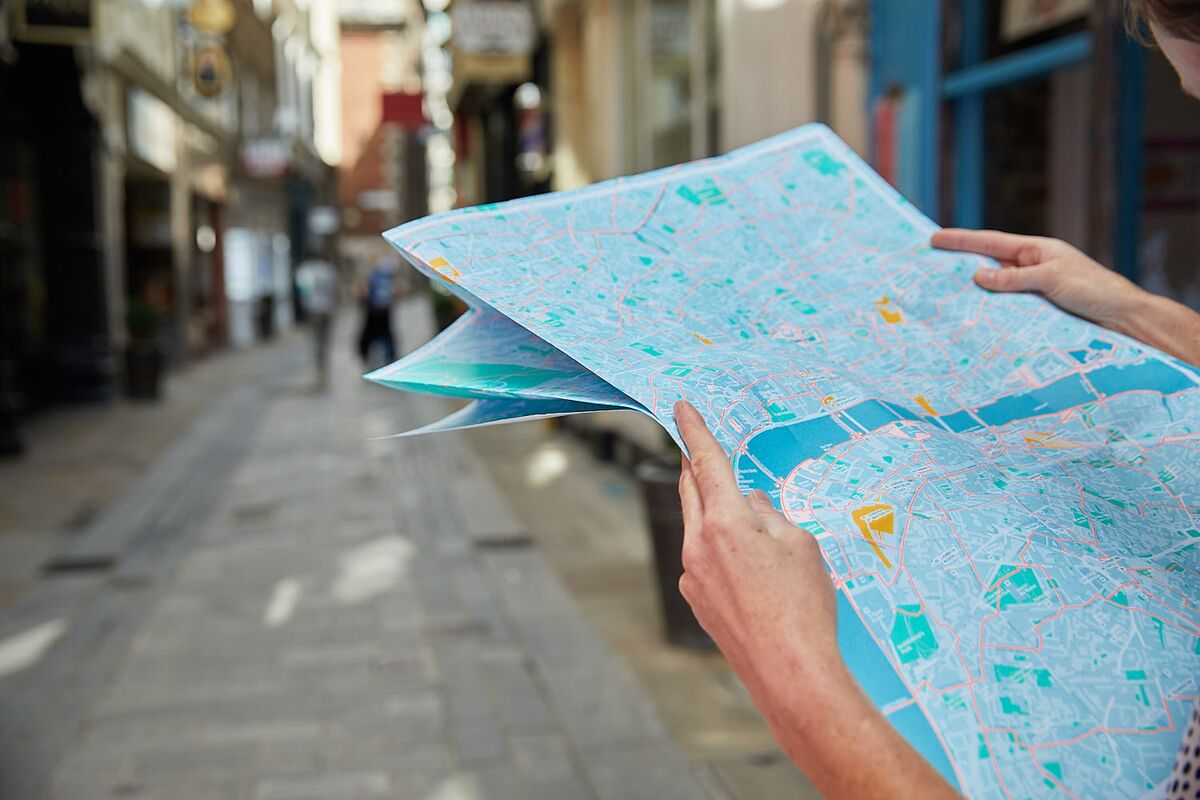 Rediscovering the Best Walks in London Through New Map for Pedestrians -  Bloomberg