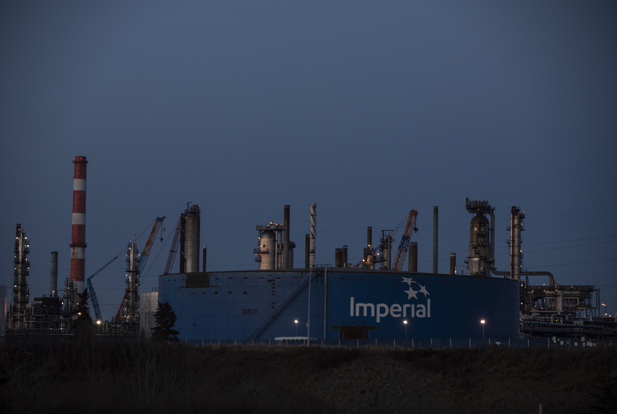 Exxon’s Canada Unit Faces Federal Probe Over OilSands Leak Bloomberg