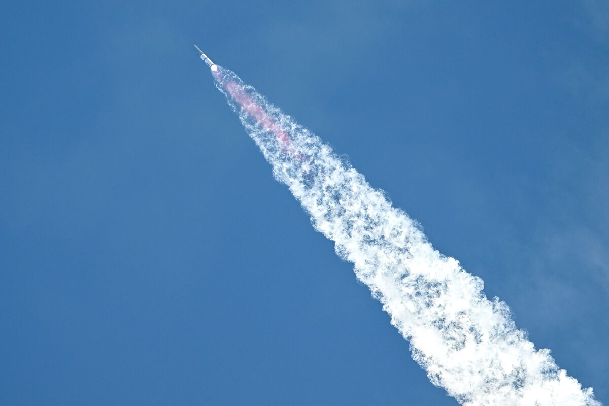 Spacex đánh dấu cột mốc quan trọng trong hành trình đến sao hỏa của Elon Musk