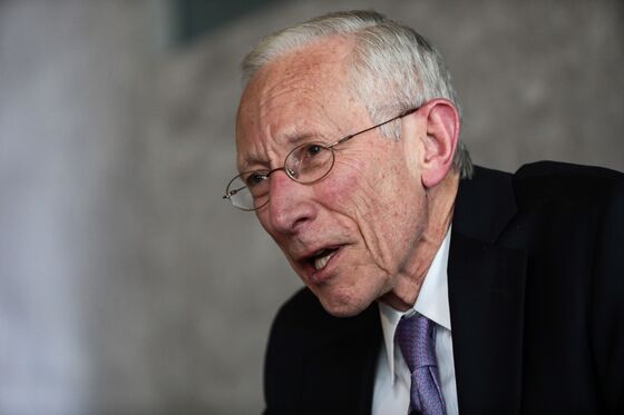 Stanley Fischer Says Powell Out If Trump Re-Elected in 2020