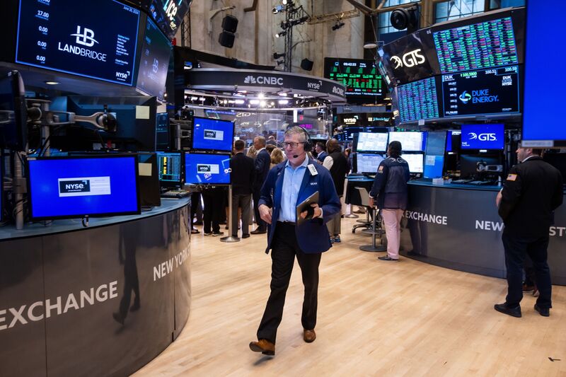 Trading At The NYSE As S&P 500 Hits 5,500 After Encouraging Economic Data