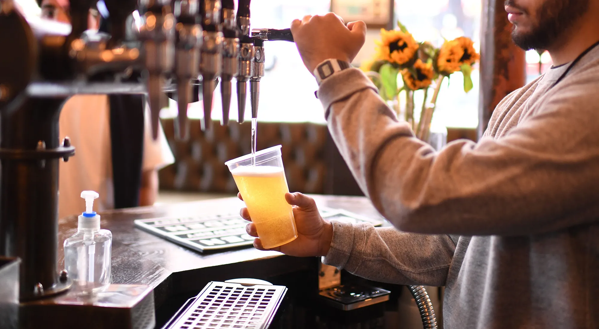 BRITAIN-HEALTH-VIRUS-LIFESTYLE-PUB