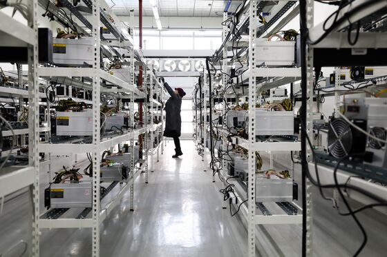 Bitcoin Miners Navigate Extreme World of Crypto Power-Hunting