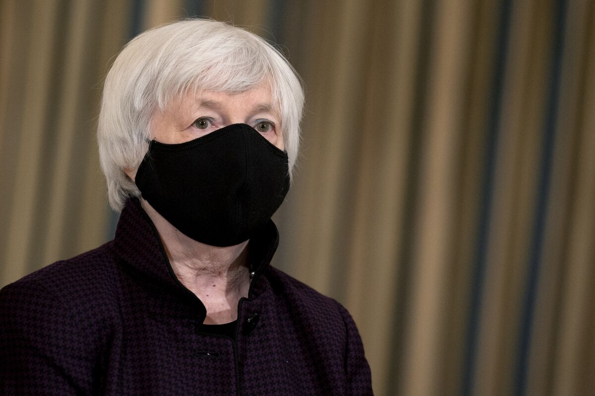 Yellen and Summers Spar on the risk of overheating in the stimulus plan