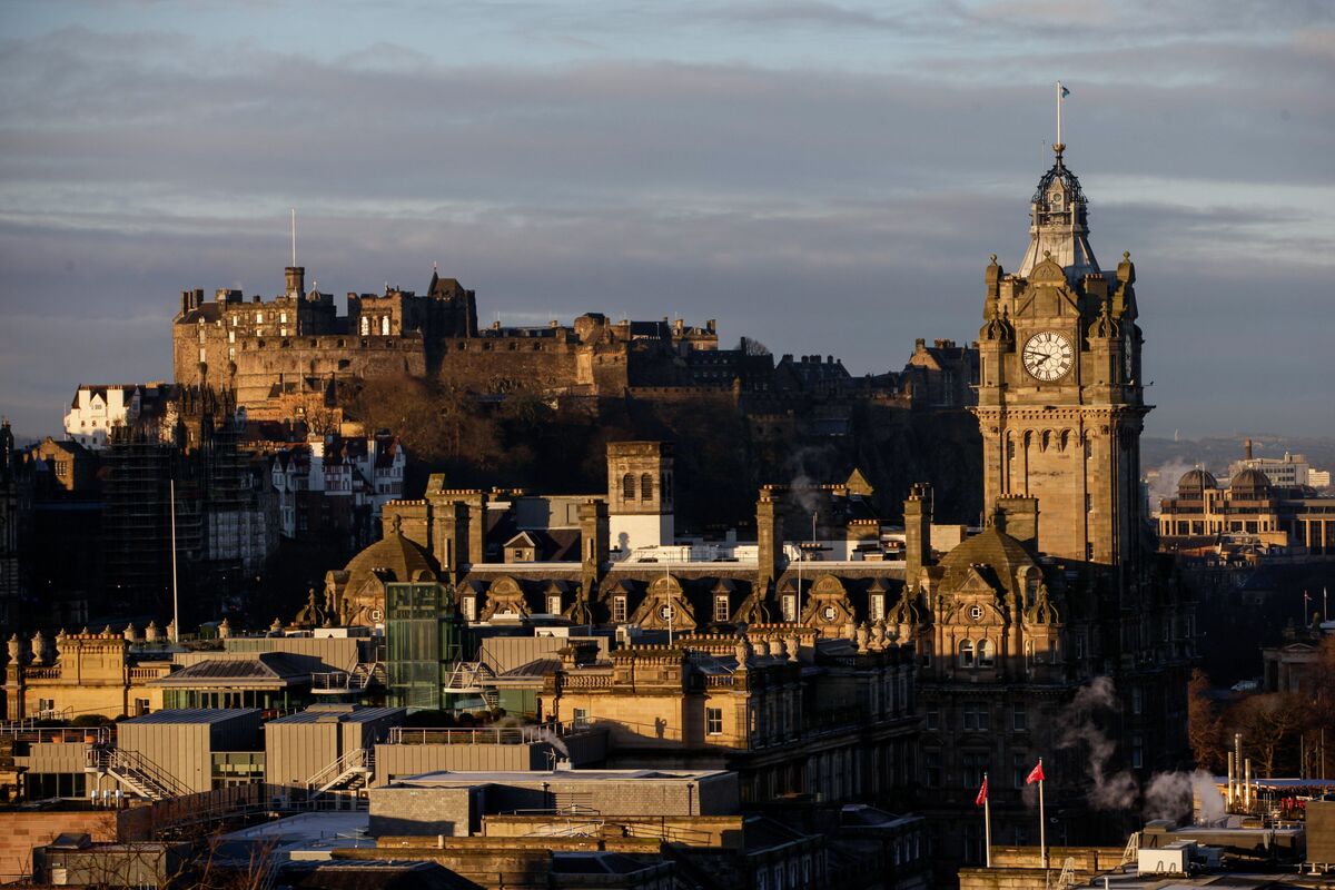 Edinburgh’s Top Fund Managers Slash Jobs After Assets Drain Away