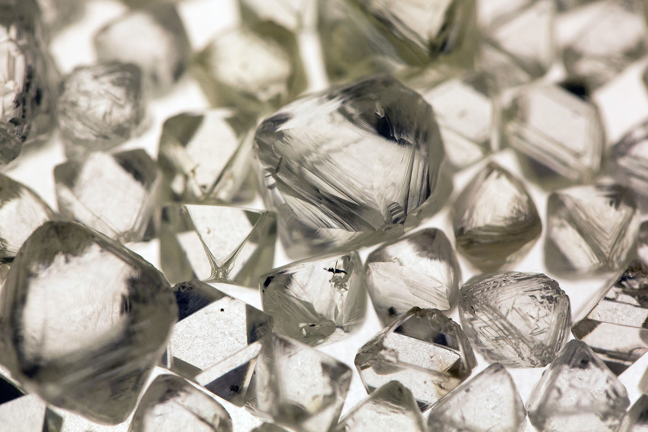 De Beers Diamonds Reflect a Changing Market - WSJ