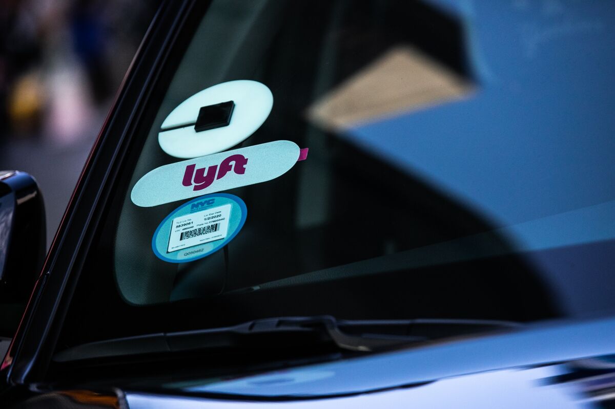 Uber and Lyft App Rides Surge Over Summer in New York City - Bloomberg