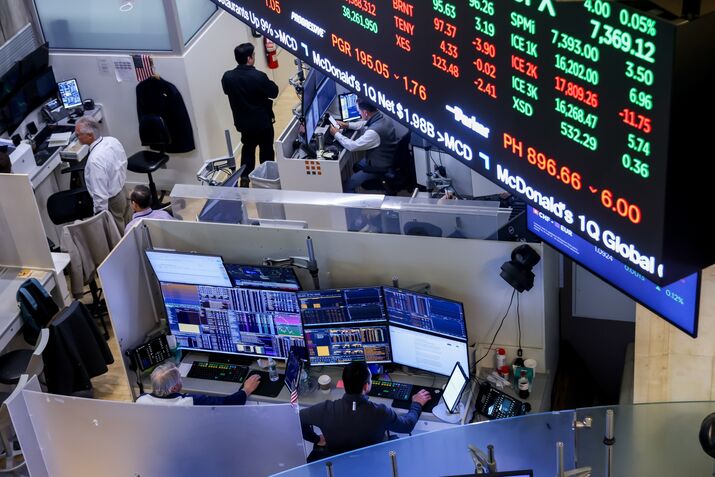 Traders at the New York Stock Exchange