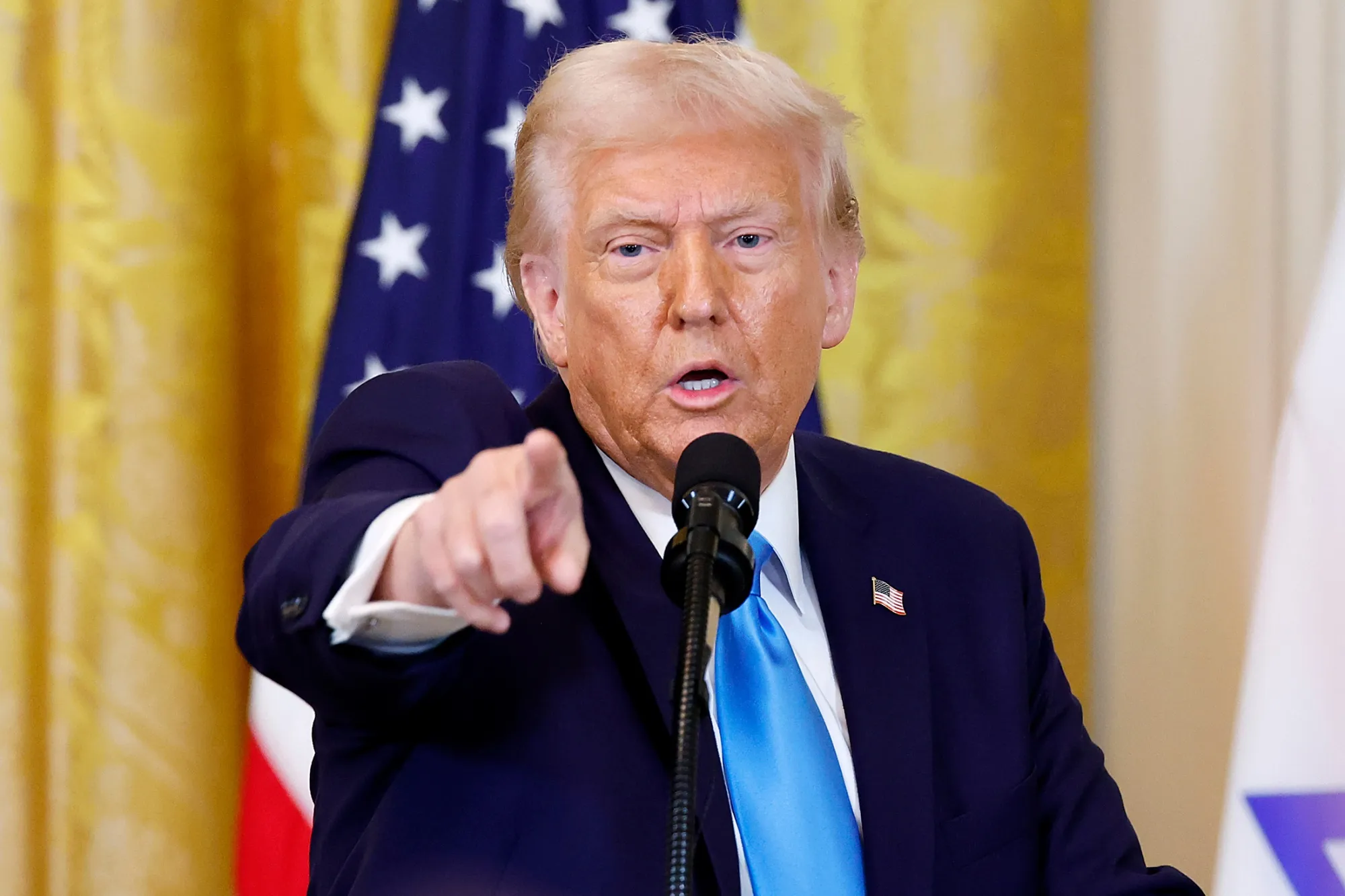 Trump Administration Asks Supreme Court to Intervene on Firing - Bloomberg