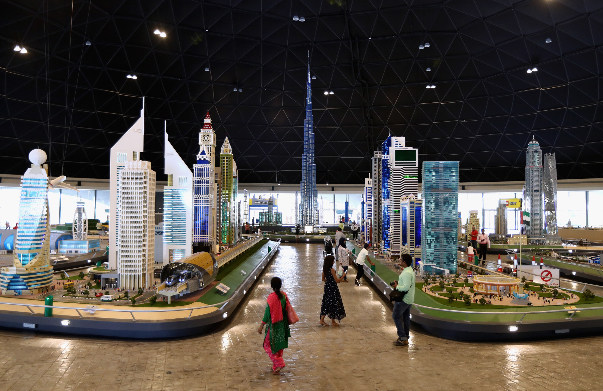 Legoland Dubai Owner Resets Visitor Targets, Restructures Debt - Bloomberg