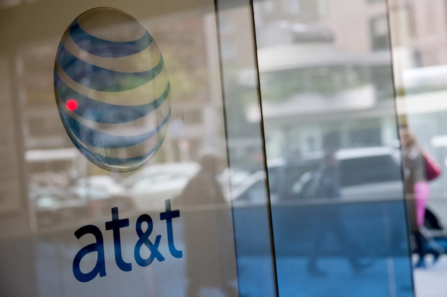 AT&T Engages Its Washington Firepower With Megadeal on the Line