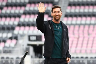 Lionel Messi Receives 2025 MLS Season MVP Award