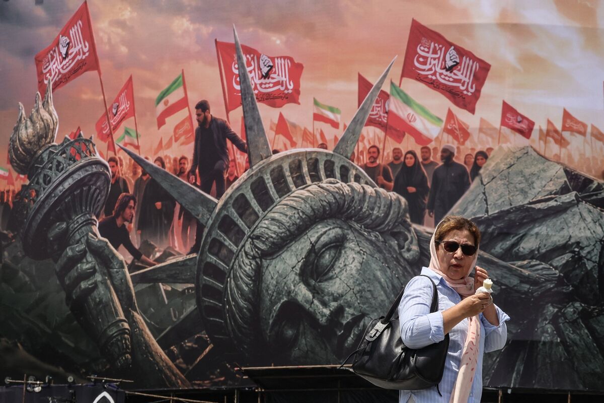 bloomberg.com - Zoltan Simon - US Threat to Boost Economic Pressure on Iran Unnerves Oil Market
