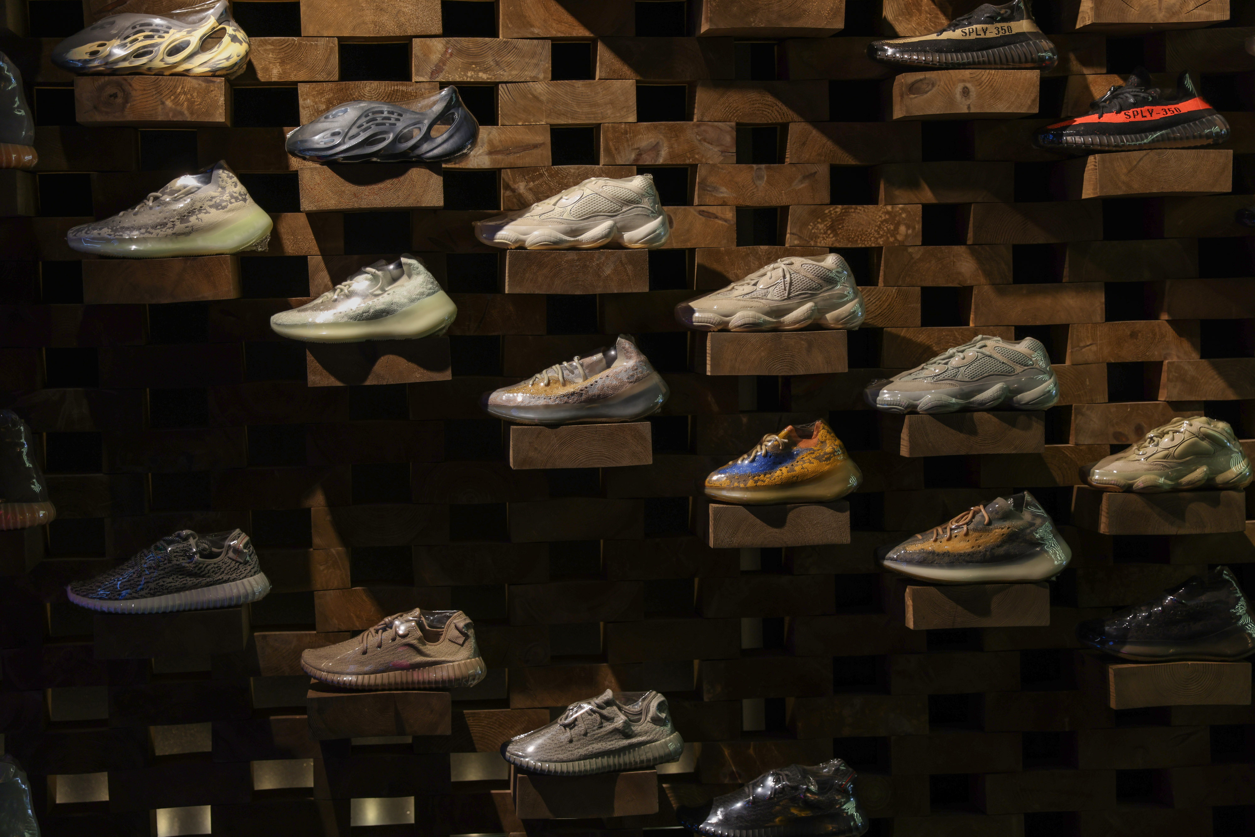 Adidas Yeezy Shoes Week With Wholesale Partners - Bloomberg
