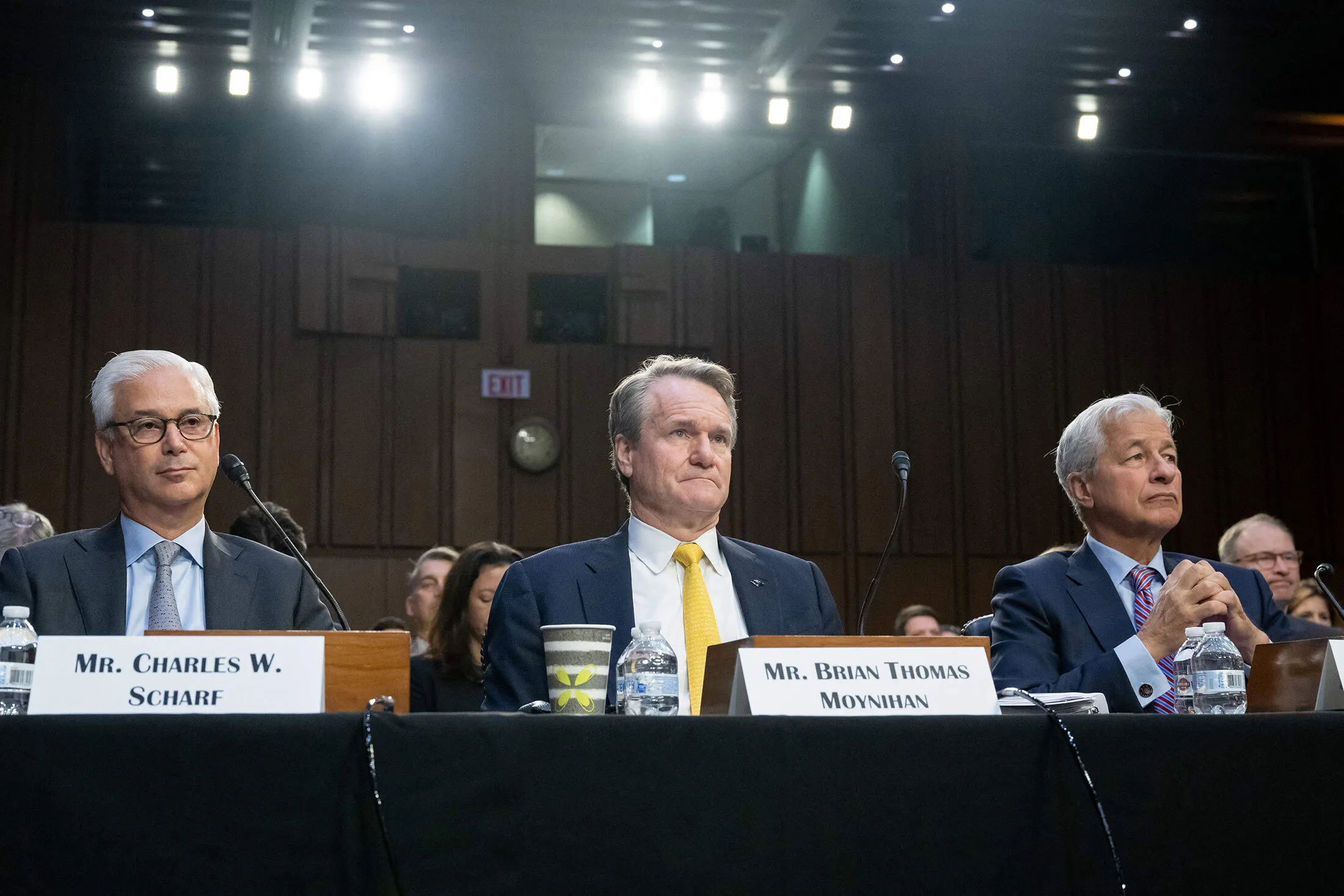 Brian Moynihan (center) at a September Senate hearing with Wells Fargo’s Charles Scharf and JPMorgan Chase’s Jamie Dimon.