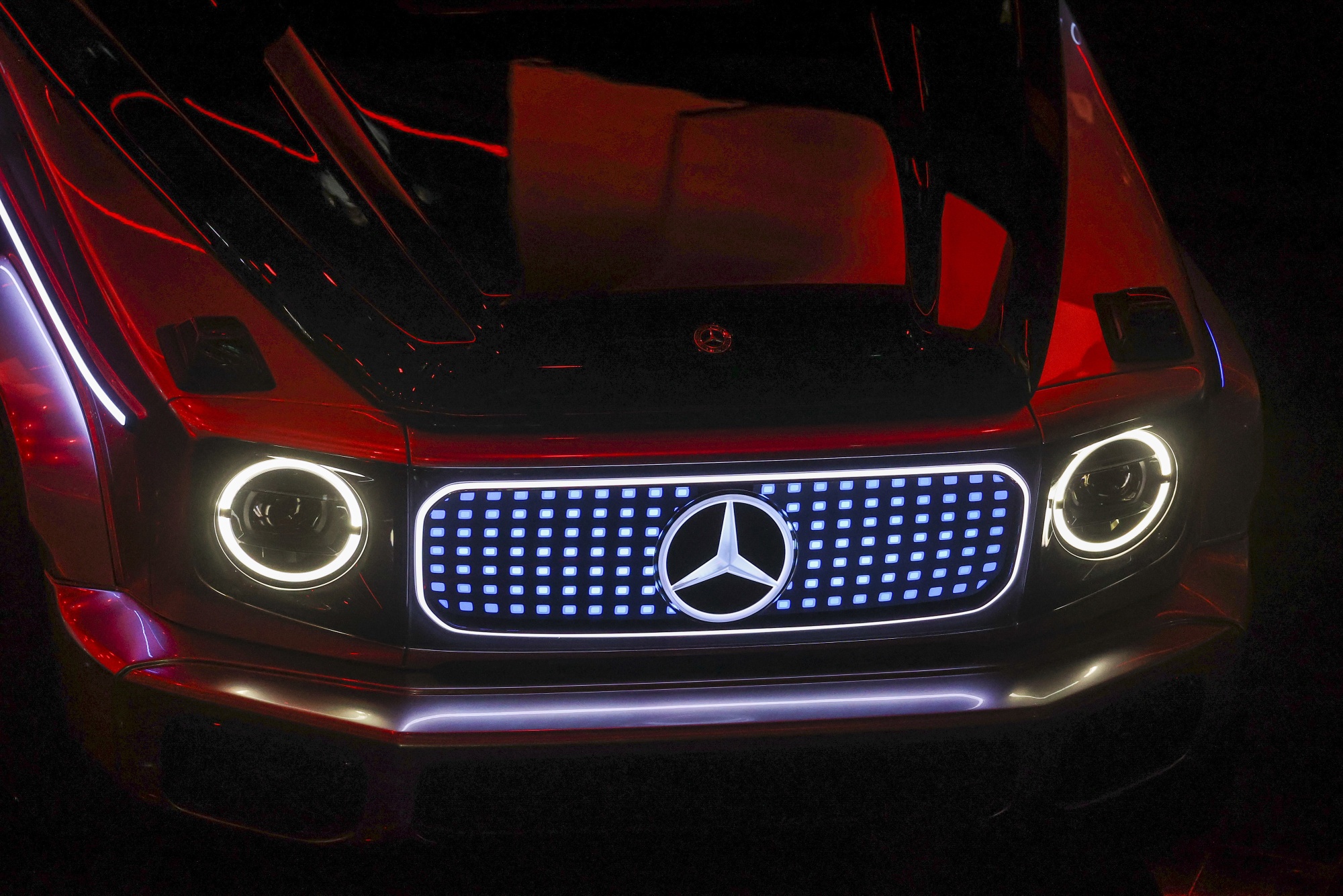 Mercedes G-Wagon Shows 20% Range Jump Coming for EV Batteries - Bloomberg