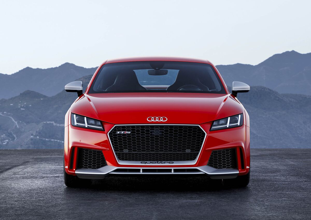 First Look: The Powerful Audi TT RS - Bloomberg