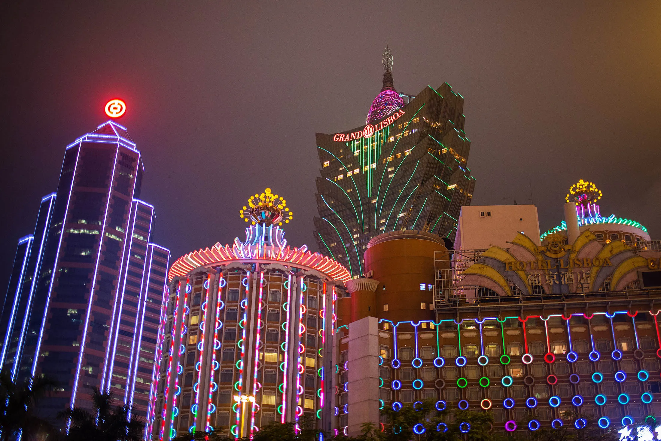 Macau Casino Revenue Drops Less Than Estimated on Holiday Boost - Bloomberg