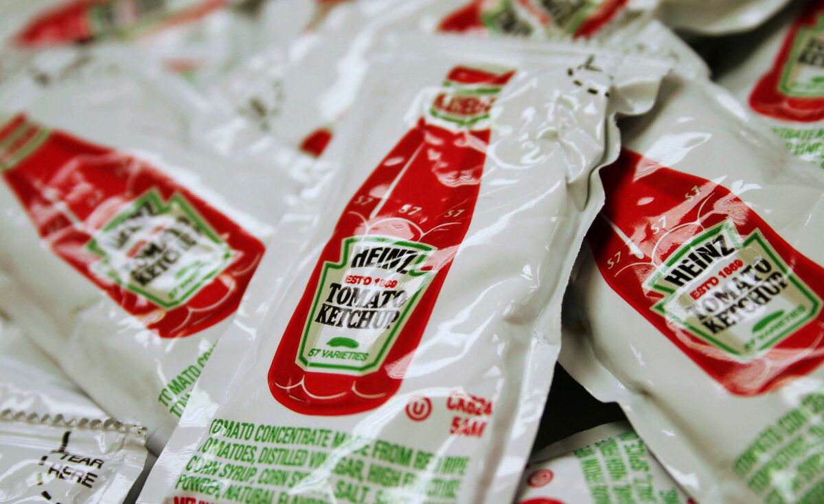 Ketchup Packets to Get Makeover in Kraft Heinz Recycling Push Bloomberg