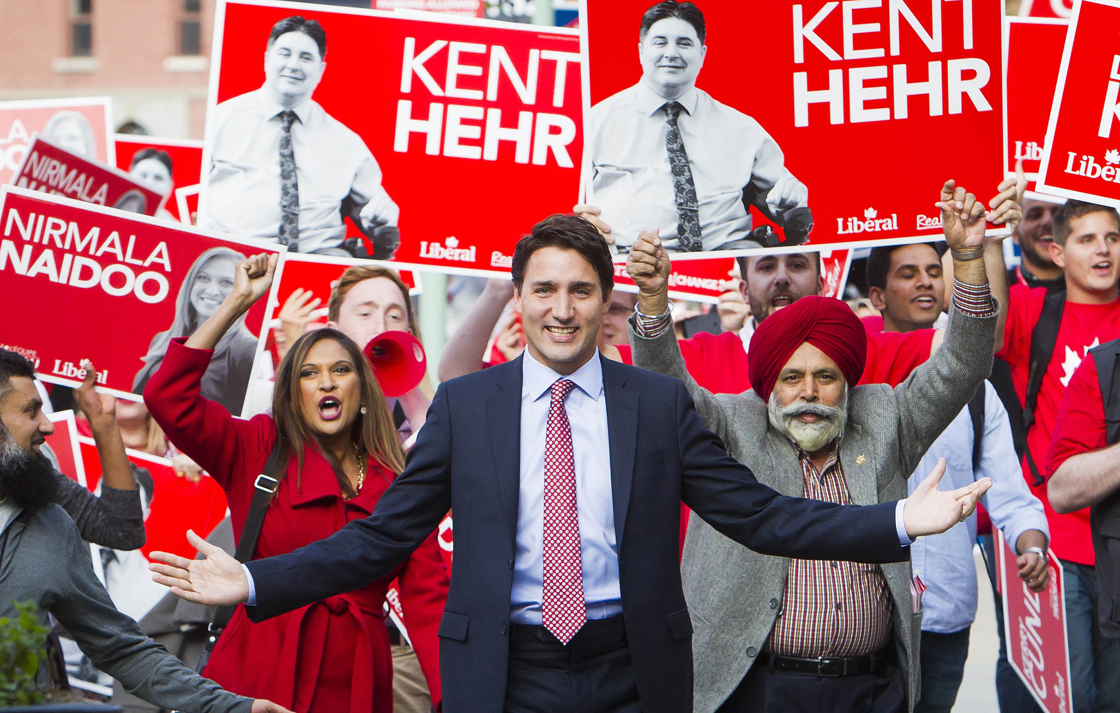 Trudeau Looking Like Canada's Comeback Kid As Liberals Surge - Bloomberg