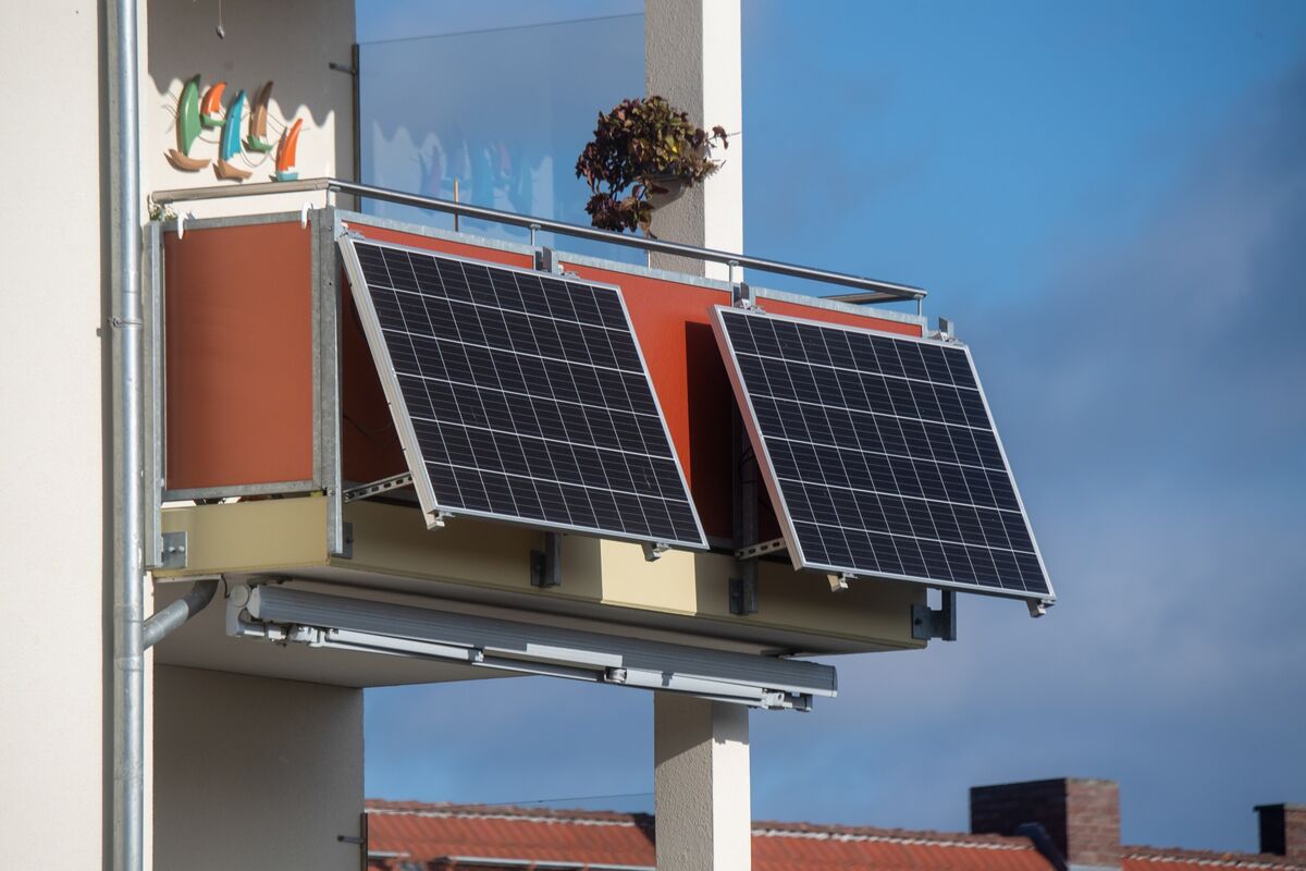bloomberg.com - Jess Shankleman - UK Starts Selling Plug-In Solar Panels at Argos to Lower Bills