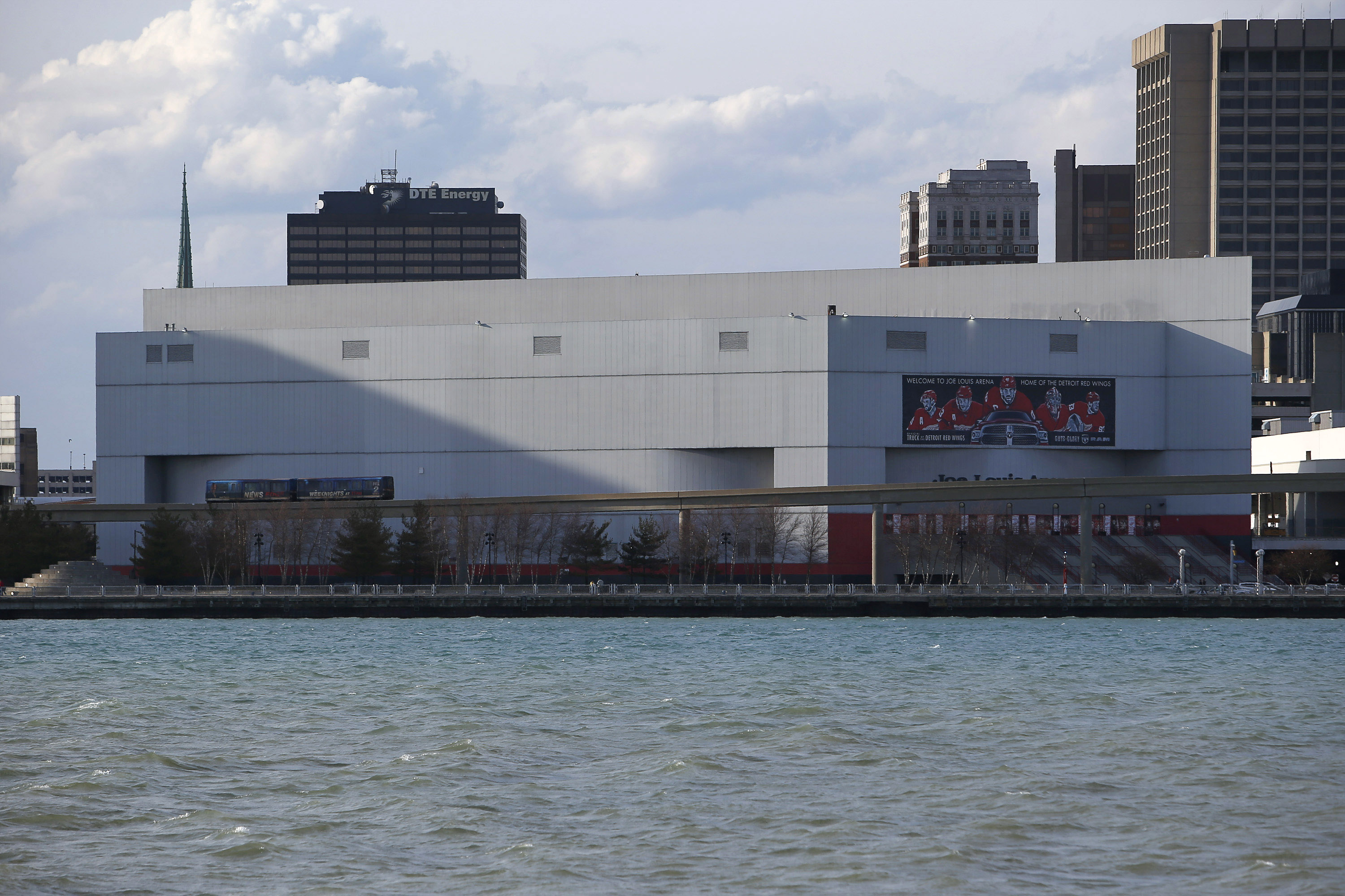 Joe Louis Arena to be demolished as Detroit gives land to creditor in  bankruptcy