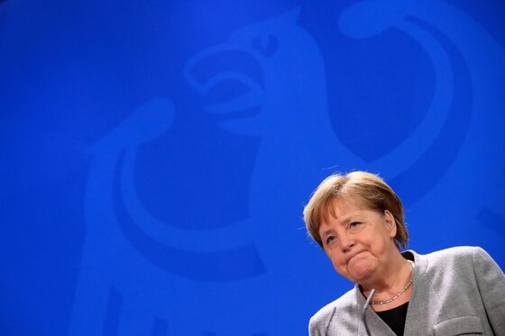 Merkel Feels Heat After Allies Urge Speedier Hunt for Successor