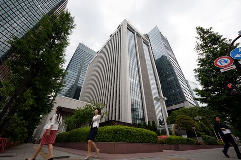 1465403725_Bank-of-Tokyo-Mitsubishi-UFJ