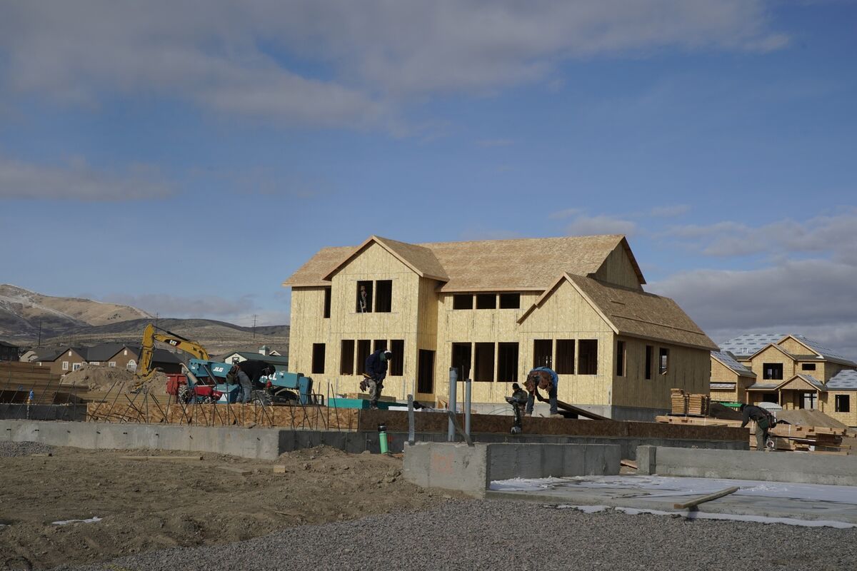 MortgageBond Returns Defied Multiple Headwinds in Stellar Month