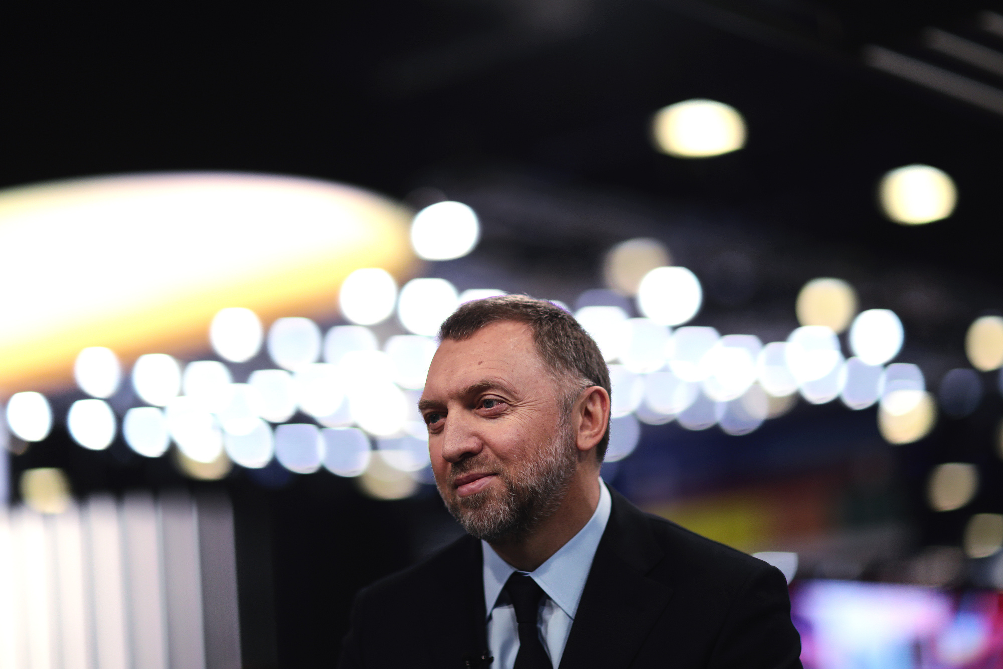 How Deripaska&rsquo;s Deal Means Cutting Stake But Keeping Influence - Bloomberg