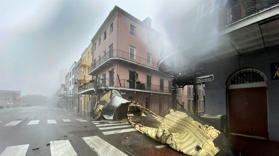 New Orleans Goes Dark as Hurricane Ida Slams into Louisiana