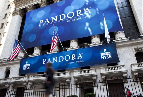 Apple Seen Putting Pandora in Play Amid Online Shift