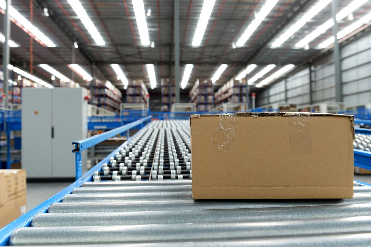 Australia Partly Pauses US Parcel Deliveries After Trump Changes