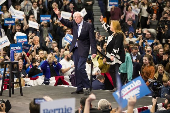 Sanders as Front-Runner Raises Democratic Jitters in Congress