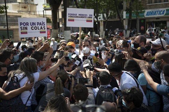 Venezuela Opposition Says 6.4 Million Took Part in Symbolic Vote