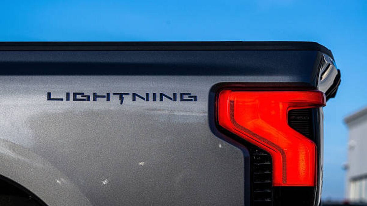 Fewer Regulations Expected to Help Power Ford Earnings
