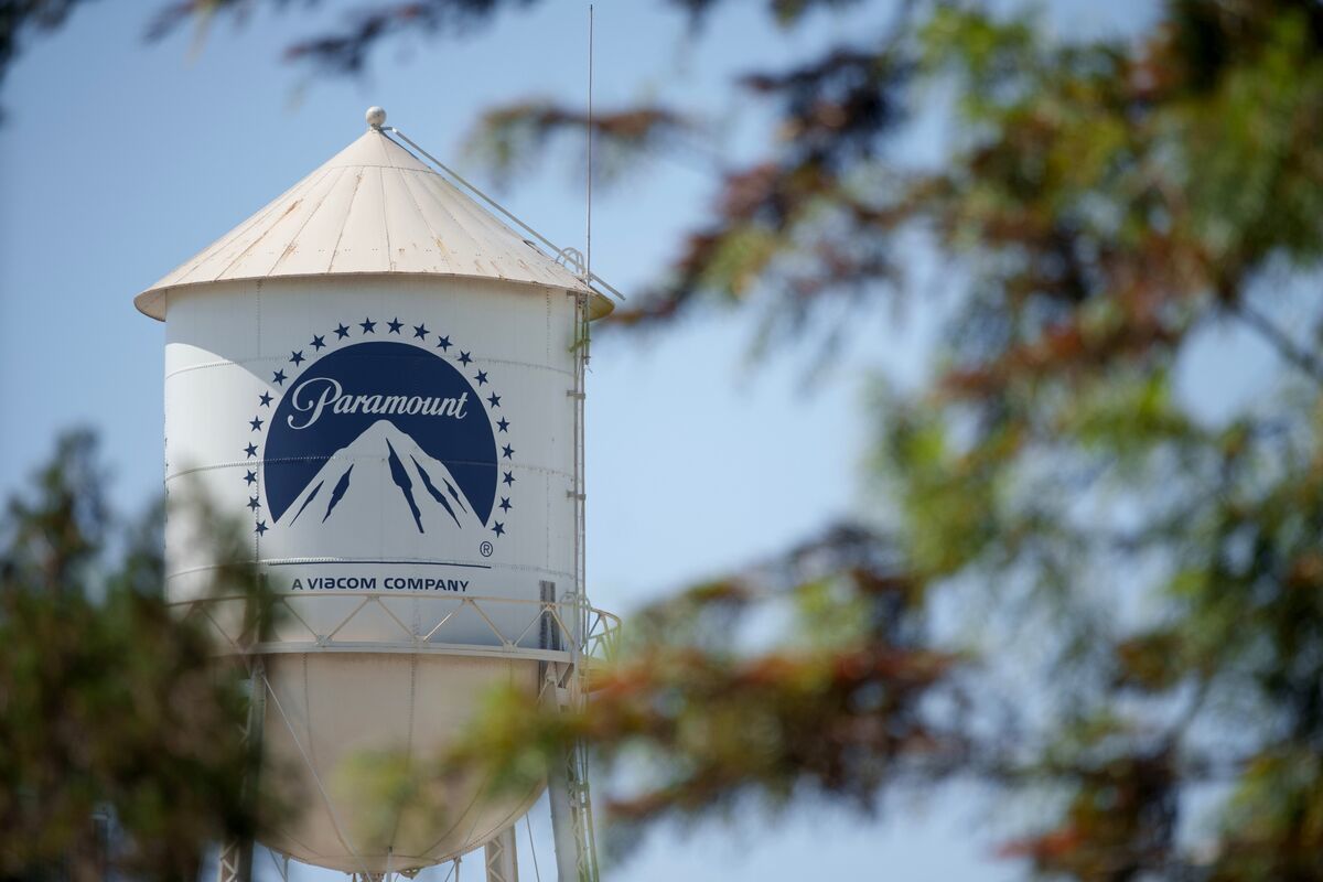  AT&T、T-Mobile USAを390億ドルで買収へ