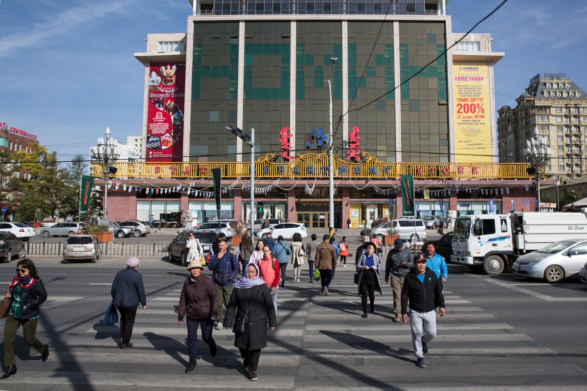 Mongolia’s Central Bank Says Debt Management Is ‘No. 1 Task’ - Bloomberg