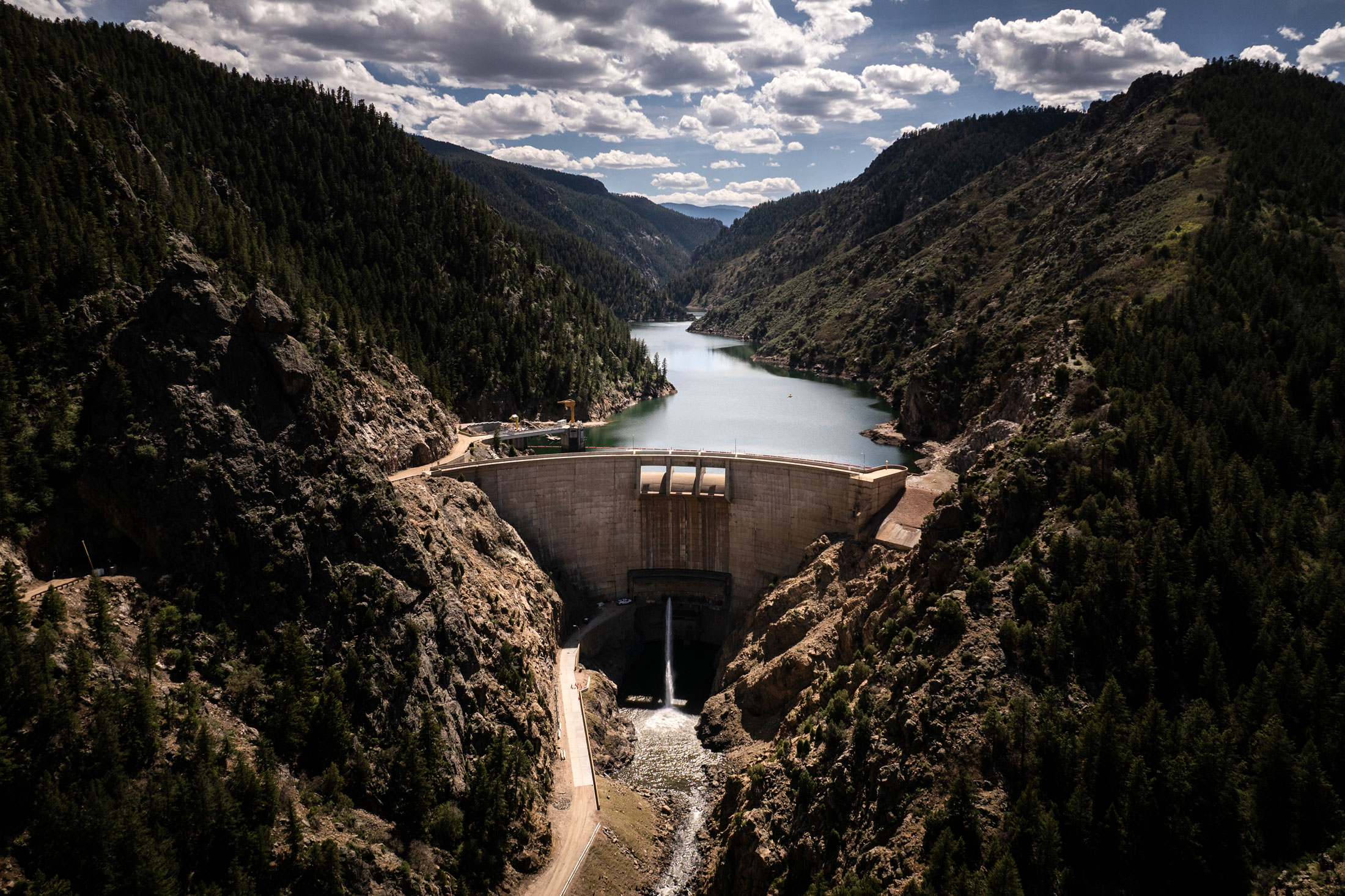 As the west grapples with record-low snow and rainfall, crucial reservoirs like Strontia Springs are experiencing diminished storage capacity. Photographer: Chet Strange/Bloomberg