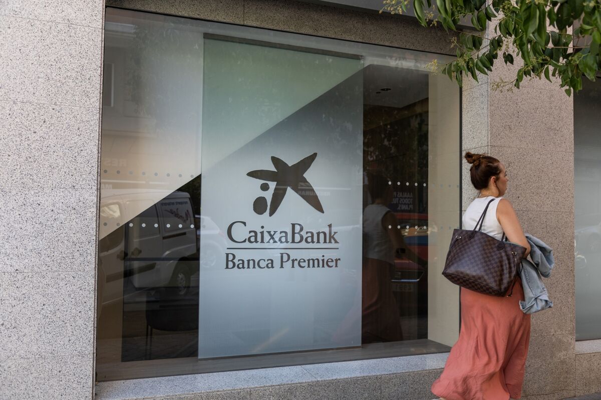 ⚫️ BLOOMBERG: CaixaBank in trattative per vendere 900 milioni di euro in prestiti deteriorati