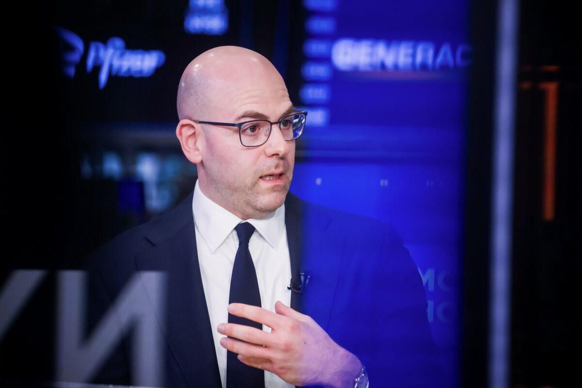 ⚫️ BLOOMBERG: "Il Governatore della Federal Reserve Chiede una Revisione dei Regolamenti di Wall Street"