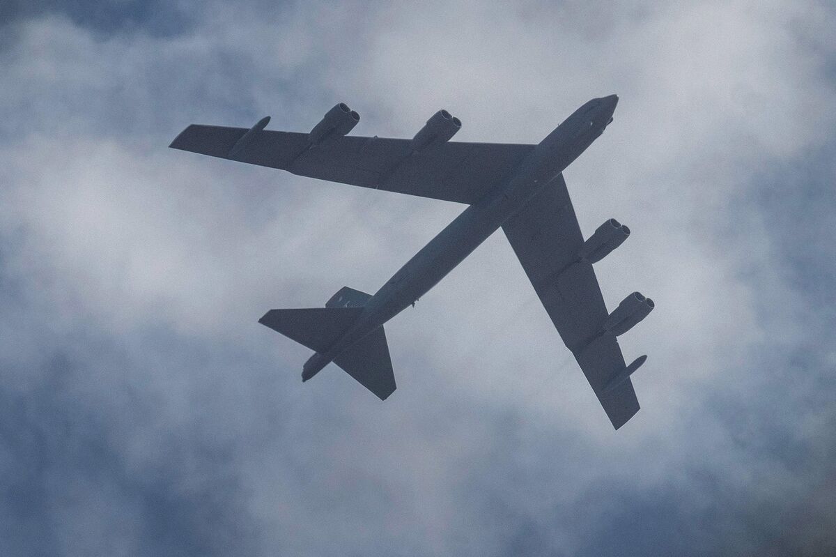 Delta Jet ‘Aggressively’ Moved to Avoid B-52 Collision, ABC Says