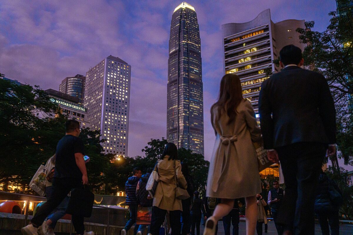 
                            Hedge Fund Qube to Take Six UBS Floors in Hong Kong’s Central