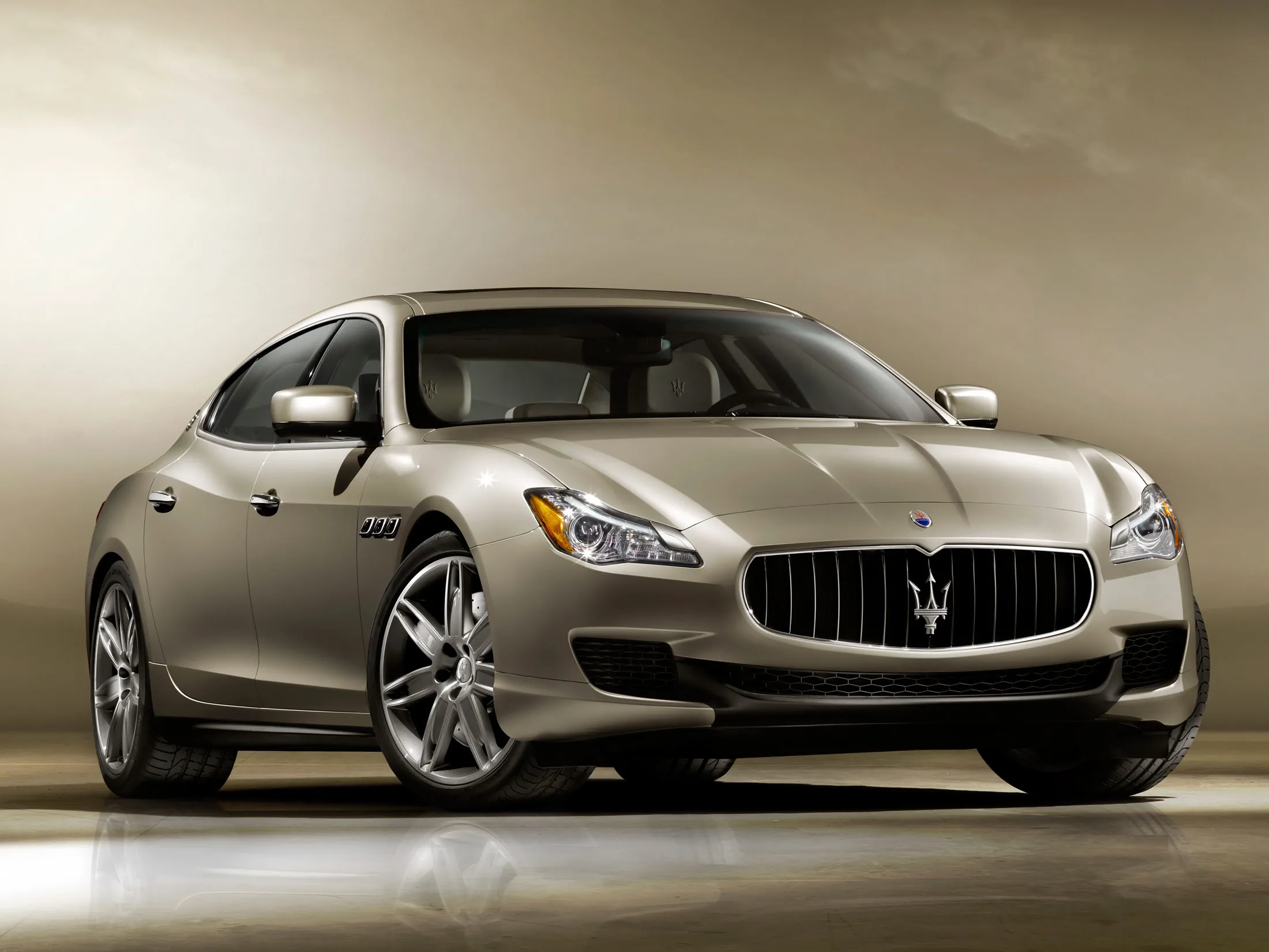 A Maserati Quattroporte.
