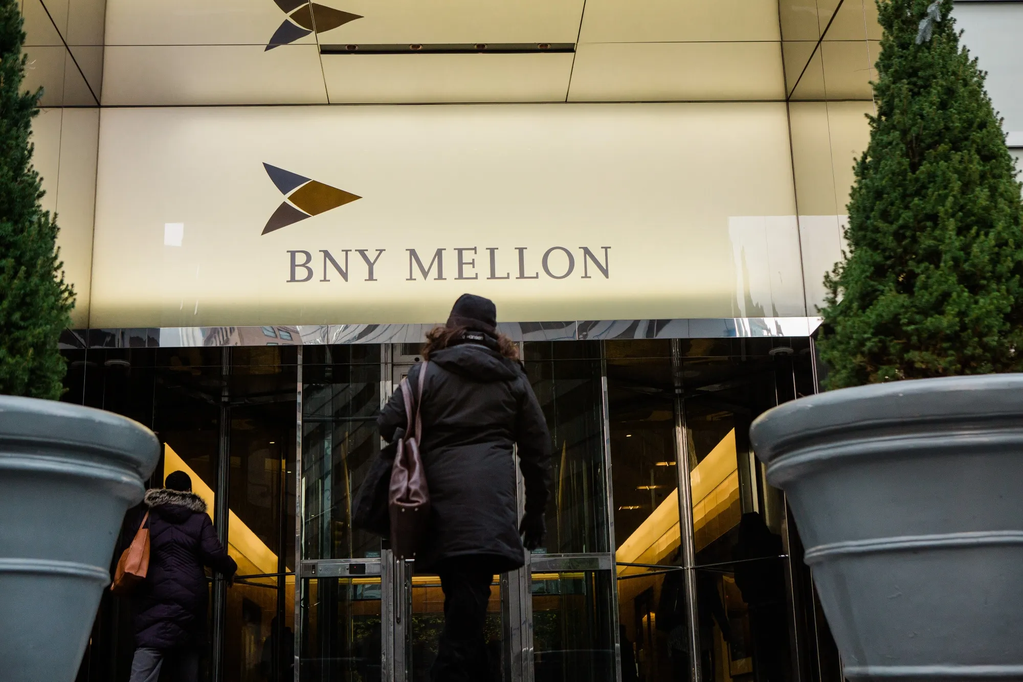 Zero-Cost ETF War Sees BNY Mellon Unleash First No-Fee Bond Fund - Bloomberg
