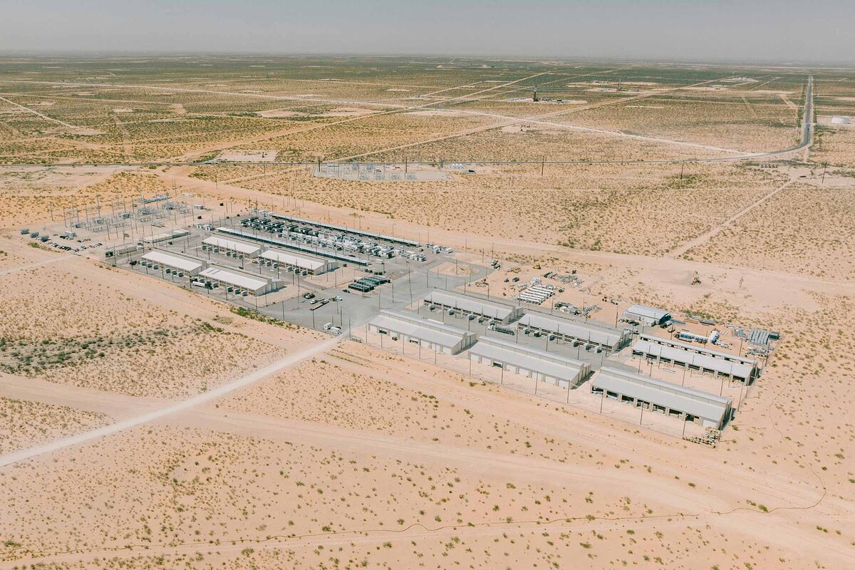 Oil-Rich University of Texas Wants to Cash in on AI, Solar, Wind, Crypto -  Bloomberg